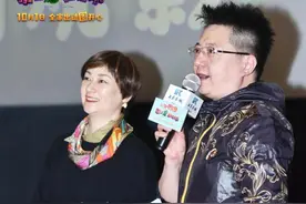 《大耳朵图图之霸王龙在行动》上海首映，牛犇：又过了一次我的童年图片