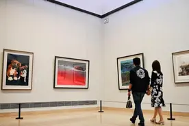 “中国美术馆学术邀请系列展——青岛水彩”在中国美术馆开幕图片