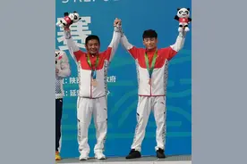 江西李威宇首战全运会夺得摔跤铜牌图片