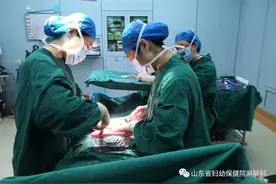 一个麻醉医生值班的一天：守护在无影灯下的战斗友谊图片