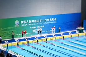 游泳——女子50米自由泳决赛赛况图片