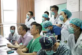 涪陵首例！重庆大学附属涪陵医院成功开展TAVR手术图片