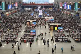 上海将首开至张家界高铁，到凤凰古城8小时，全国铁路10月11日实行第四季度列车运行图图片