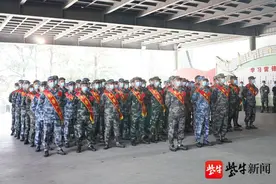 “很庆幸我的青春有穿军装的样子”南京溧水78名热血男儿奔赴军营图片