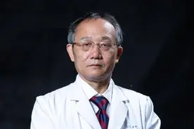 华西医生赚了1个亿！他把钱用在了这里图片