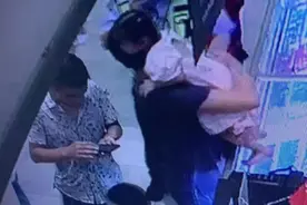 只因路过时多看了一眼，民警凭描述3分钟找回走失女孩图片