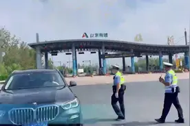 畅行高速丨停车换座位，原因居然是这图片