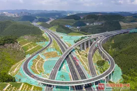 “聪明车”驶上“智慧路”！南宁沙井至吴圩高速公路通车了图片