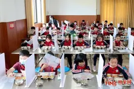 「郑州这五年」“官方带娃”解决无数家长后顾之忧图片