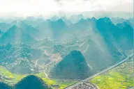 群山不会忘记（逐梦·致敬功勋党员（12））图片