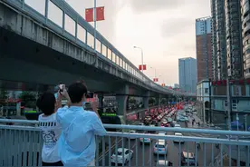 这块“纪念碑”不只为英雄留名图片
