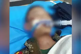 山东一高校新生不幸离世，家长：身上挫痕或为抢救时电击所致视频封面