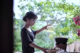 李子柒谈短视频创作：所有内容都由自己主导视频封面