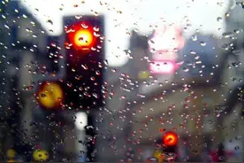 雨刮器“越刮越糊”？原因在这里图片