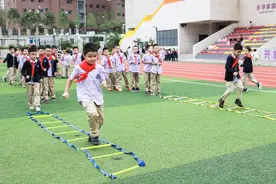 西安课后服务“月考”成绩单：教育是留白的艺术“双减”就是还孩子童年的自由时空图片