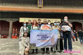 外媒记者打卡孔子诞生地 感受儒家思想之光图片