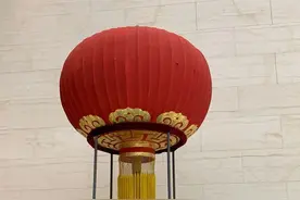 开国大典上，天安门的大红灯笼是怎么制作的？图片