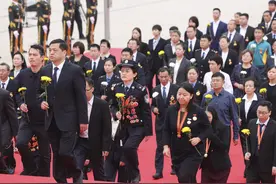 烈士纪念日向人民英雄敬献花篮仪式在京隆重举行图片