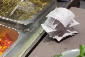 高速服务区的鲍鱼里吃出一窝蛆，江苏镇江监管部门展开调查图片