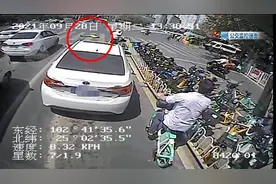 大观商业城路口，男子突然倒地没了呼吸！公交司机武警市民一起跑向他…图片