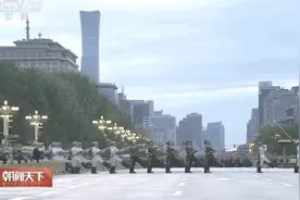 升国旗，奏国歌图片
