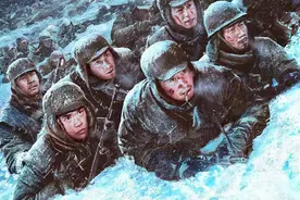 《长津湖》创多项中国影史纪录，网友记录爷爷奶奶观影让人泪目图片