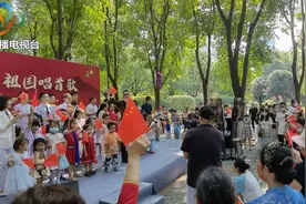 中山公园花漾表白之我爱你中国——我为祖国唱首歌图片