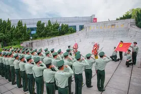 武警江苏总队南通支队从驻地光荣战史中汲取精神力量纪实图片