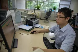 全国首张电费电子发票在杭州诞生图片