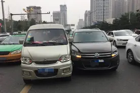 发生交通事故别“私了”，交警教你快速“买单”！图片