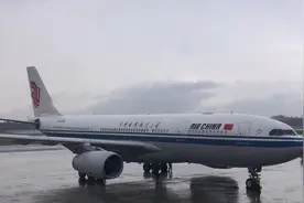 新一批400万剂中国国药新冠疫苗运抵缅甸仰光图片