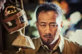 《长津湖》上映四天破11亿，胡军：父亲帮我塑造“雷公”的灵魂与血肉｜封面会客厅图片