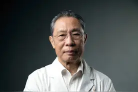 专访钟南山：新冠暴发到现在，中国走的路是对的 | 封面人物图片