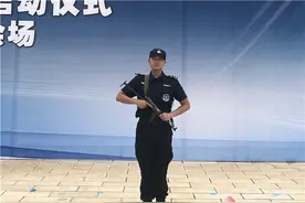 穿梭在热带雨林的特殊“猎人”图片