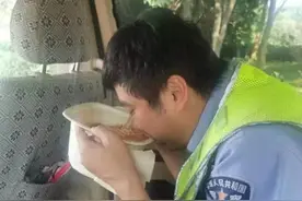 杭州大叔的“吃面照”火了！和老婆的聊天记录也被晒出，网友心疼：他正面要比侧面帅十倍图片