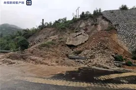 持续降雨致山西多段高速公路出现边坡塌方 当地实施交通管制图片