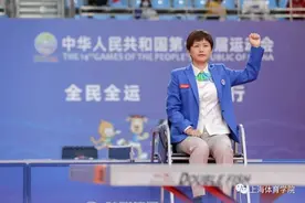 从乒乓球运动员到国际级蓝牌裁判员，她将国际前沿知识带给学生图片