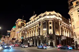 国庆假期 黄浦江两岸夜景美不胜收图片