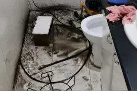 深夜上门疏通下水道，小哥看到这一幕当即表示：不要钱图片