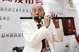 吴少华：我采访“笛王”陆春龄图片