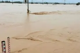 强降雨致陕西多家景区关闭、多趟列车停运图片