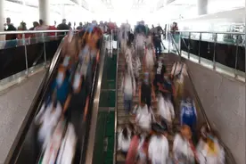 早参 | 长假返程，为您梳理各地防疫政策；今起广州雷阵雨活跃图片
