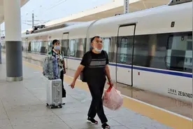 10月11日起，江门站开通长途始发车直达成都及昆明图片