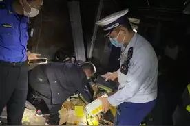 违规拆改销售电动车电池，刑拘图片