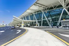 国庆返程高峰！白云机场提醒接客车主请到停车场候客图片