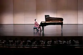郎朗：攀登古典音乐的“珠穆朗玛峰”图片