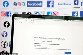 Facebook在全球范围内被下架？别急，小扎正在接网线图片