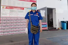 正能量奖励！救下被拐女童的郴州加油站女工是坚强单亲妈妈，事后儿子一句话令人心疼图片
