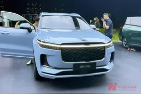 再受“缺芯”影响！理想汽车开启交车新方案：先交付新车，后补装雷达图片