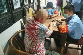 八旬老人接到“收藏品拍卖会”邀请？小心是诈骗图片